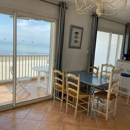 C2m Sur Grau Du Roi * Le Grau-du-Roi