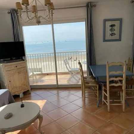 C2m Sur Grau Du Roi Apartament *