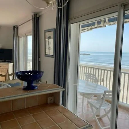 C2m Sur Grau Du Roi * Le Grau-du-Roi